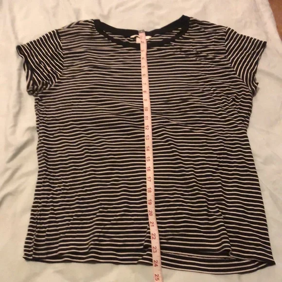 H&M tshirt - Picture 3 of 4